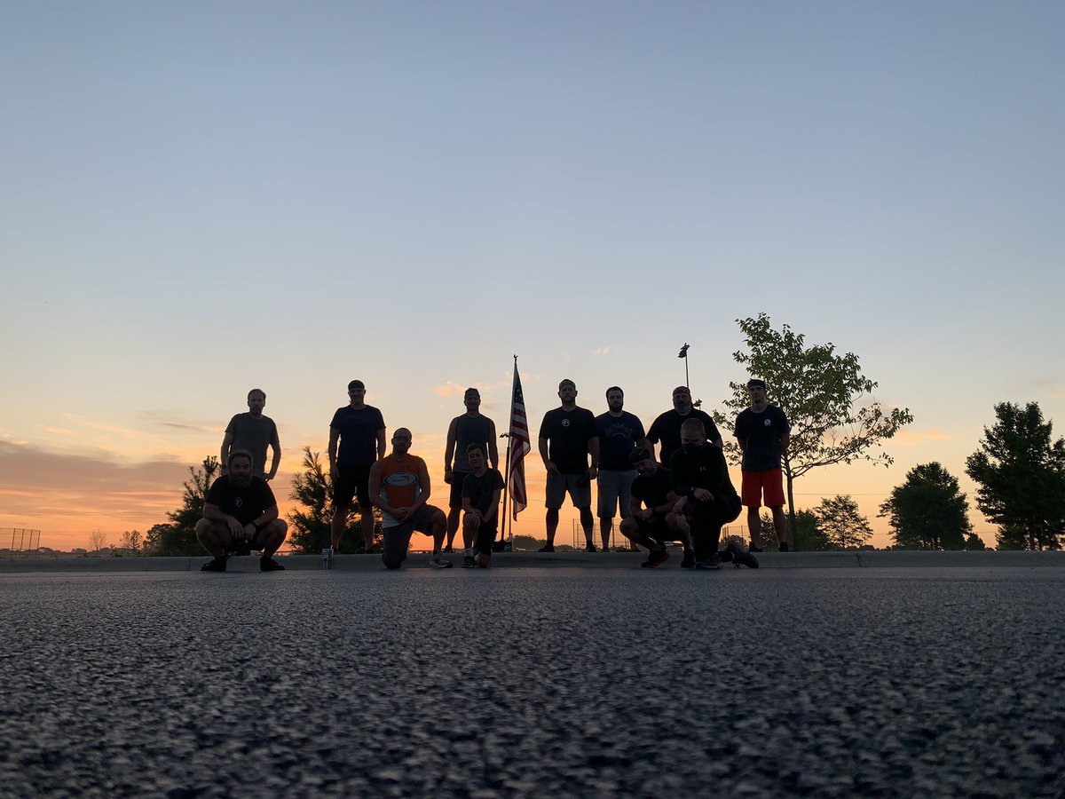 F3TheColosseum's tweet photo. Den Mother lead 11 other men through an @F3IronPax preview with some Triple B’s. @F3Expansion you are not an official region until you get some gear in the gloom right?!  @F3CrossroadsIL @F3Naperville @F3Nation https://t.co/XlRizXYi6m