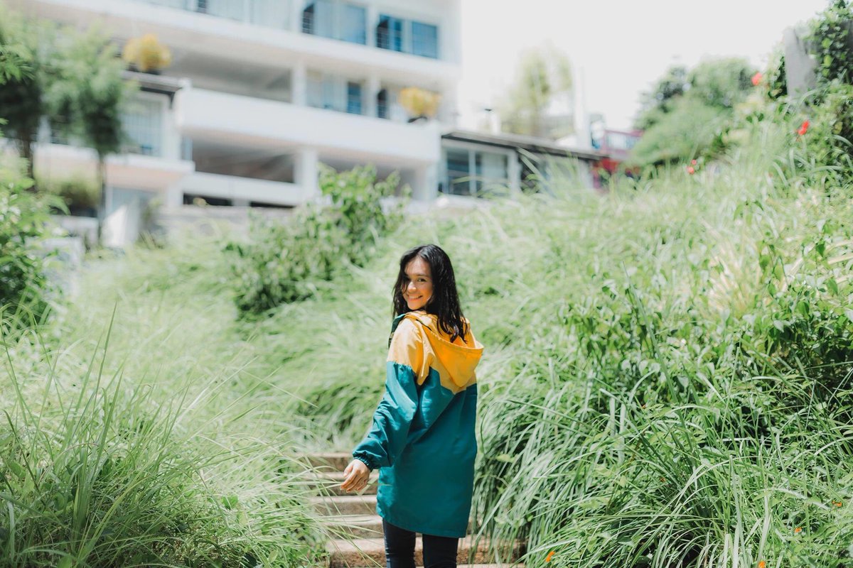 FENECHarmsOFC's tweet photo. Happy 18th to our beautiful young lady @justfenech God Bless🥰🥳 https://t.co/aodR30UclK