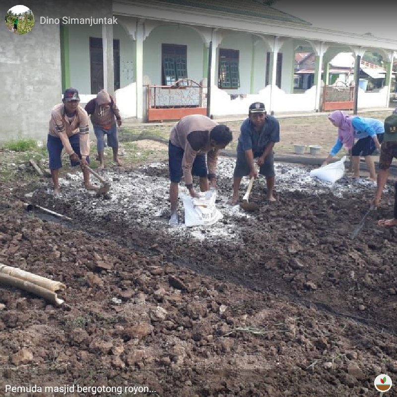 MitraGambut's tweet photo. Pemuda Masjid bergotong royong membuat lahan percontohan PLTB yang difasilitasi oleh Dai Peduli Gambut di Desa Air Gading, Kab. Banyuasin, Sumsel.
#DesaPeduliGambut
#DPGcegahkarhutla https://t.co/d1w8PRhMVb https://t.co/OMSsist0UC