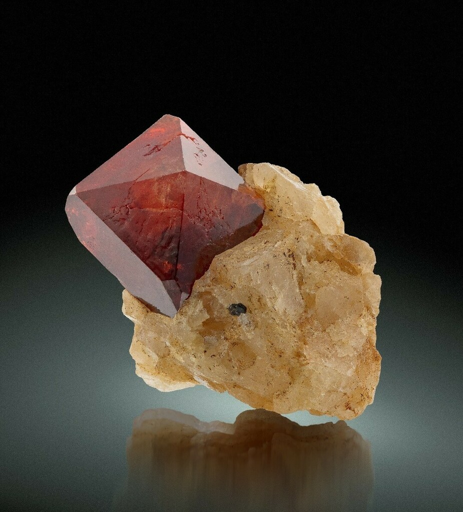 Zircon  #Geology #GeologyPage #Minerals

Locality: Astore Valley, Astore District, Gilgit-Baltistan, Pakistan

Size: 1.8 × 1.4 × 0.9 cm

Photo Copyright © gminerals /e-rocks. com

Geology Page
geologypage.com instagr.am/p/CEJoxi2lfz_/