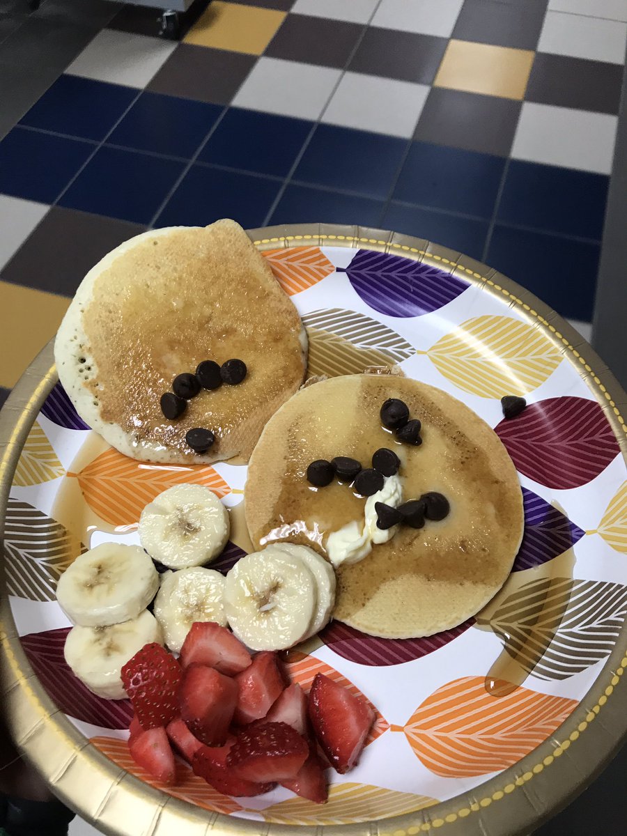 oconnorcfisd's tweet photo. Today was give a Puma a Pancake. I never knew how delicious being a Puma could be! https://t.co/UMtNuM0XiR