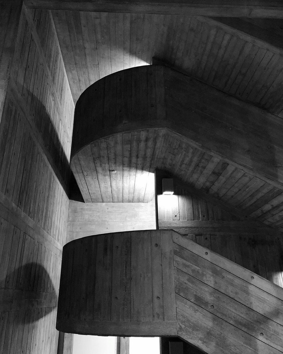 haywardgallery's tweet image. Brutalist curves ~the concrete staircase at Hayward Gallery.

Our #AmongTheTrees exhibition is open this weekend. Enter a forest of art, including sculptures and installations, drawings, paintings and photographs.🌿

bit.ly/2PsVx94
____
📷 @biancacomsa (on IG)