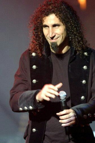 Happy birthday serj tankian 
53 years    