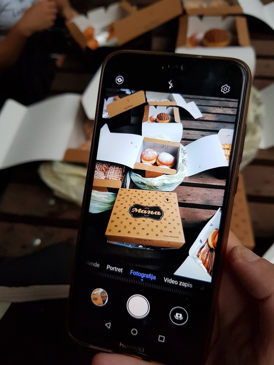 PekaraManja's tweet photo. Iskoristite akciju i probajte krofne kakao &amp; lješnjak i krofne vanila po akcijskoj cijeni od 0.70 KM!

Akcija vrijedi do isteka zaliha! 🍩 https://t.co/24Im5Vx32A