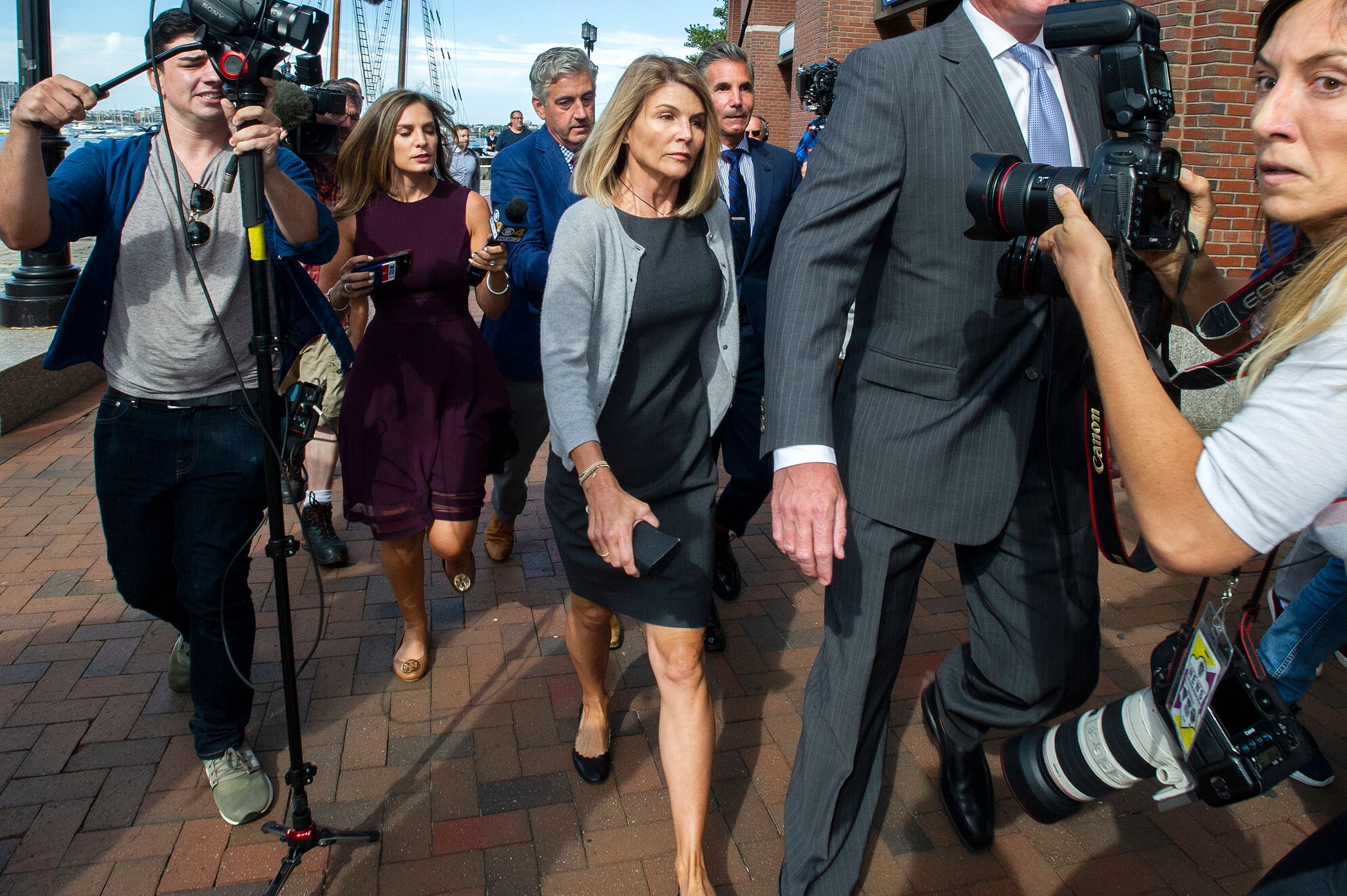 Lori Loughlin, Mossimo Giannulli to be sentenced today in ...