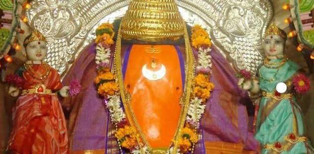 8.Vigneshwar of Ojhar,Pune. It is believed that he destroys all our troubles or vidhna. Vidhnasur demon was created to kill king Abhinandan. But the demon destroyed dharma.Ganesha defeated the demon.The demon became a devotee of Ganesh.