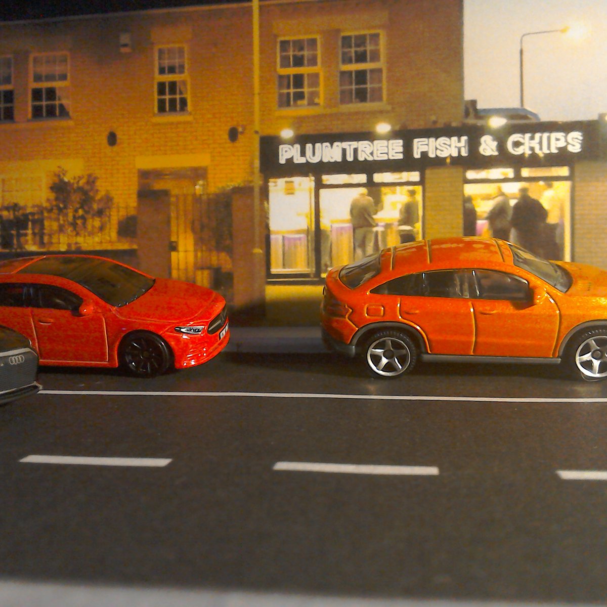 LeeClar95063651's tweet photo. @loisnomad @IanHardie9018 @HattonsModels You can start a new collection, Matchbox like this orange Mercedes are 90p in Tesco, cheaper than a bag of chips, #chipnight #FridayNightIsChipNight https://t.co/NgzjKFZ1K5