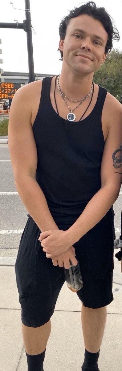 Ashton in a tanktopA thread