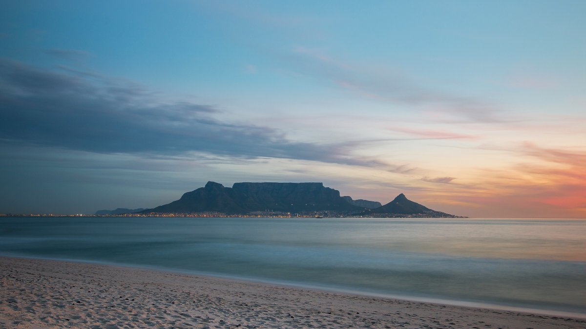 Cape Town is ready to host you again. Cape Town Tourism received a safety stamp from the World Travel and Tourism Council. This means the Mother City is approved to cautiously allow visitors back in. 
bit.ly/2FB5uj9