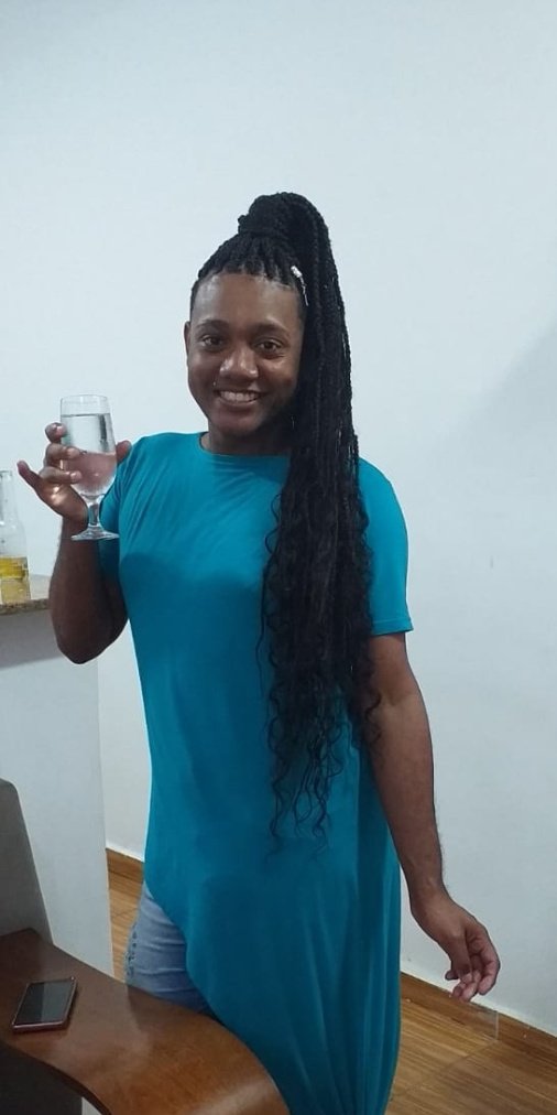 Que todos tenham uma ótima sexta feira 
     Um brinde a vida 👏🏾🥰
      Pau  no cu dos racistas 🖕🏾🖕🏾🖕🏾