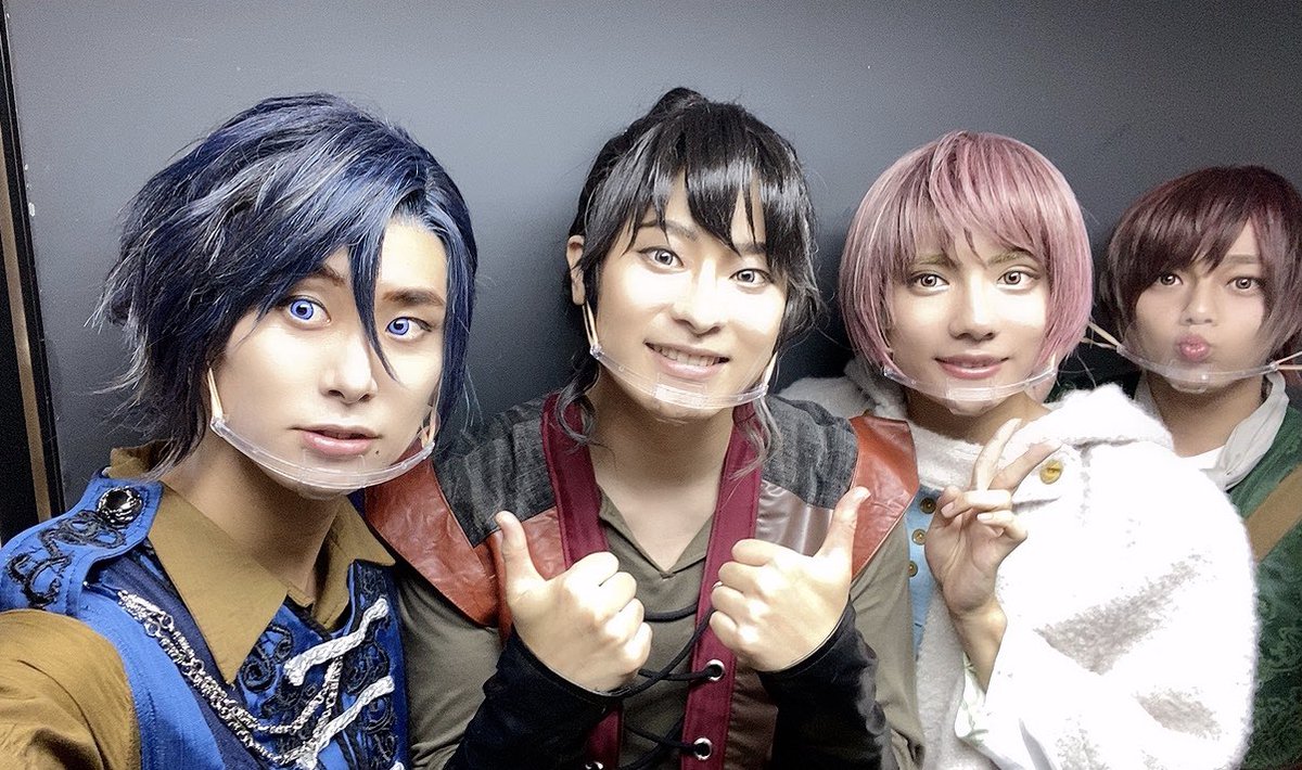 hatakeyama_ryo's tweet photo. 3日目、ご観劇くださりありがとうございました！m(_ _)m

今日はランスロットとマーリンとケイと！

ゆっくり休んで、明日も頑張ります！！

#アナ伝 https://t.co/6ogTnVsere