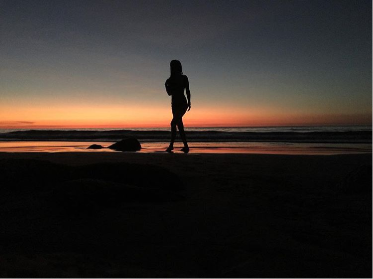 MardeJade's tweet photo. Talvez
fuiste hecho 
para este momento:
Para caminar a través del fuego 
y salir adelante como fuego.
.
https://t.co/40gdAe4ARy
.
📷 @MarisolSerdan https://t.co/ftlmonSGyf