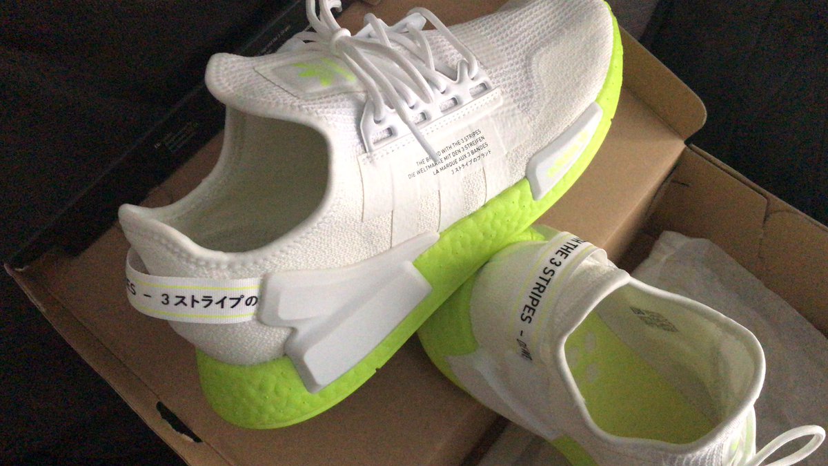 cholostreamz's tweet photo. Love me some #adidas @JaredFPS https://t.co/U3HRWgFhuH