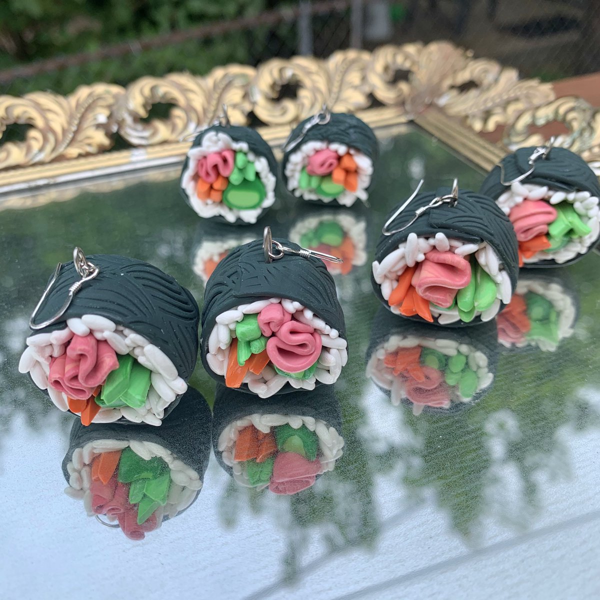 shopgeminidaze's tweet photo. Hi I’m Sabrina, I’m a polymer clay artist 🌼 I have lots of one of a kind earrings in my shop! I have an update coming on the 26th! https://t.co/KjO4UMI0AU https://t.co/KeXqjow2BR
