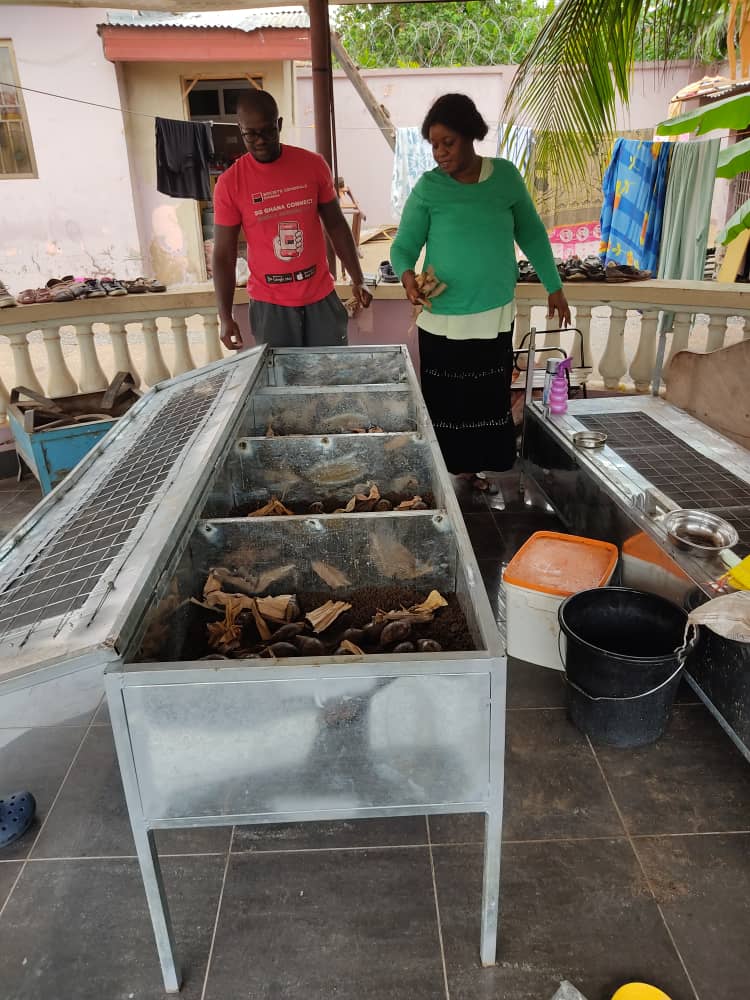 Afidba_GH's tweet photo. #AFIDBA2020

#Trisolace contributes positively to #BoP inclusion &amp; the BoP market by buying old car tyres and metals from Scavengers, and employ as farm hands single mothers and youth amongst others.

Kudos to #Trisolace👏🤝

@AFD_en @AFIDBA_ @AFIDBA_MA @Afidba_SN @AFIDBA_BF https://t.co/T8sCtLzbAW