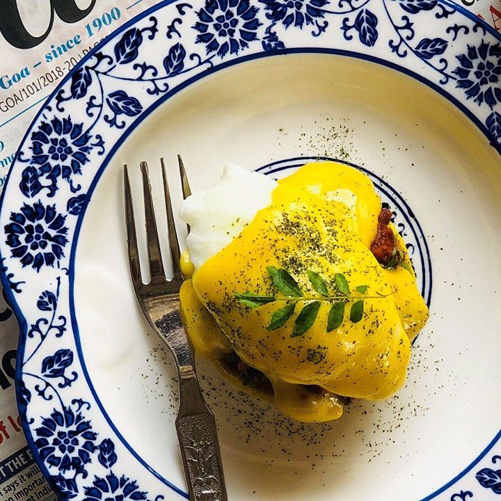 LeCordonBleuLDN's tweet photo. Thank you @Himanshu_HT  for joining us yesterday for an online #guestchef demonstration.

Chef Himanshu demonstrated two fantastic recipes: Indigenous Eggs Benedict and Chocolate Pebbles, which are both available for you to try yourself at home: https://t.co/3RUAgCsBca https://t.co/380AVPxHhx