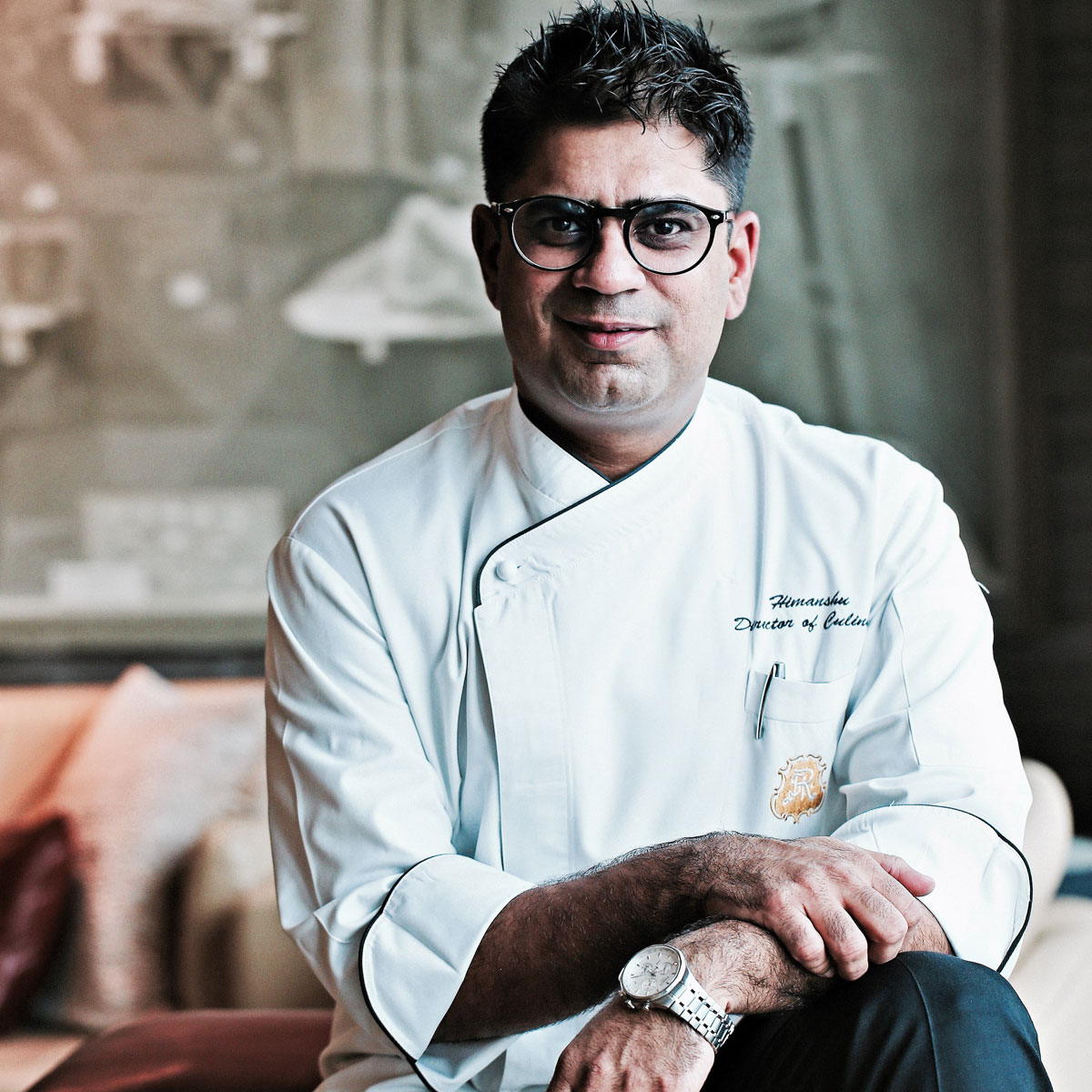 LeCordonBleuLDN's tweet photo. Thank you @Himanshu_HT  for joining us yesterday for an online #guestchef demonstration.

Chef Himanshu demonstrated two fantastic recipes: Indigenous Eggs Benedict and Chocolate Pebbles, which are both available for you to try yourself at home: https://t.co/3RUAgCsBca https://t.co/380AVPxHhx