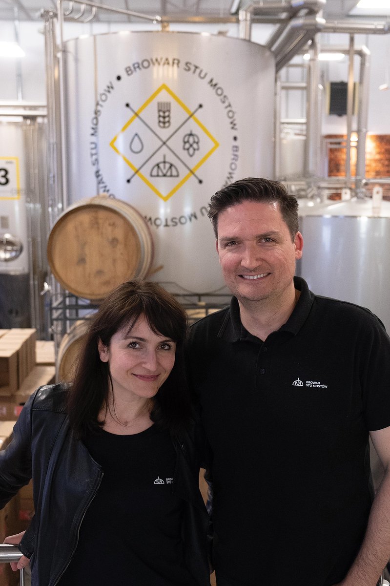 FermentHQ's tweet image. Wrocław calling! @BrowarStuMostow offer up two beers from either end of the hoppy spectrum; a German-style lager and a big juicy NEIPA.
👉 beer52.com/ferment
#fermentmagazine #beer52 #hopexplorers #hops #browarstumostow #beermagazine #beerpeople #beerculture