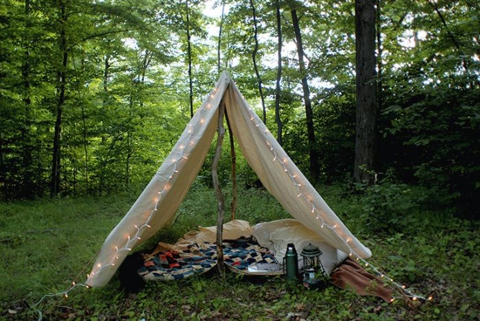 janjohnsen23's tweet photo. Try a backyard camping trip with the kids...string some lights on the tent as shown.
#camping #whattodowithkids #funideasforkids https://t.co/nOF23PpHFy