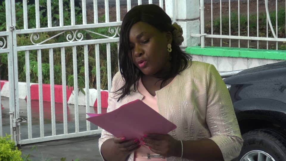 RecettesUHealth's tweet image. Ce Lundi à Kakè carrefour, sur la nationale nº 5 à 20 km de Bonabéri, s’est déroulée la cérémonie
de présentation des locaux du Département de la Recherche des Laboratoires Recettes Universelles au
Sous préfet de l’arrondissement de Bonaléa, en présence de son état major...