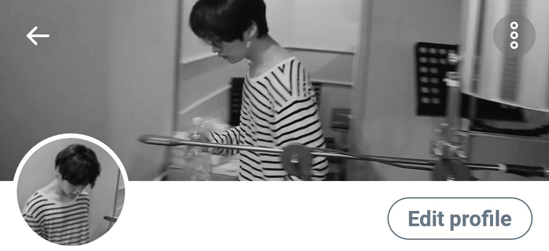 U10tWpp's tweet photo. [ layout ] #straykids lee know https://t.co/nbBnGuSZ8d