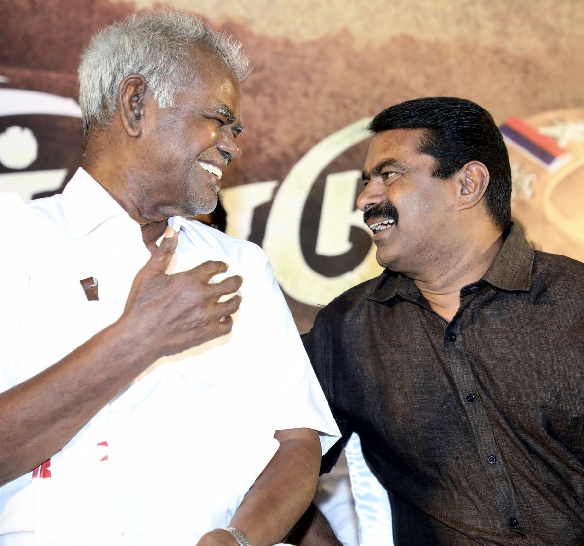 SeemanOfficial's tweet image. இம்மண்ணின் அரசியல் அறத்திற்கு நிகழ்காலச் சான்றாகவும், எளிமையின் வடிவாகவும் திகழும் பெருந்தமிழர் ஐயா நல்லக்கண்ணு அவர்கள் சென்னை அரசு பொது மருத்துவமனையில் காய்ச்சலால் அனுமதிக்கப்பட்டு, உடல்நலம் தேறி வருகிறார் என்ற செய்தி ஆறுதலைத் தருகிறது. ஐயா விரைந்து முழுமையான நலம்பெற விழைகிறேன்.