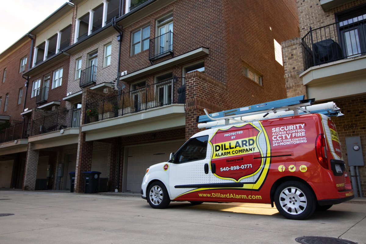 DillardAlarmCo's tweet photo. 🏠👨‍🏫🚗 Did you know that over a third of household burglaries begin in the garage? And more often than not, it's the only room affected.⁣
⁣
Learn more by visiting https://t.co/ZazvO1XW47 or by calling (540) 898-0771. ⁣
⁣
#fxbg #fredericksburgva #tgif #facts https://t.co/RDiLuEgMxy