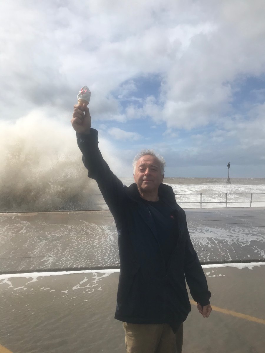 Frank Cottrell-Boyce tweet media