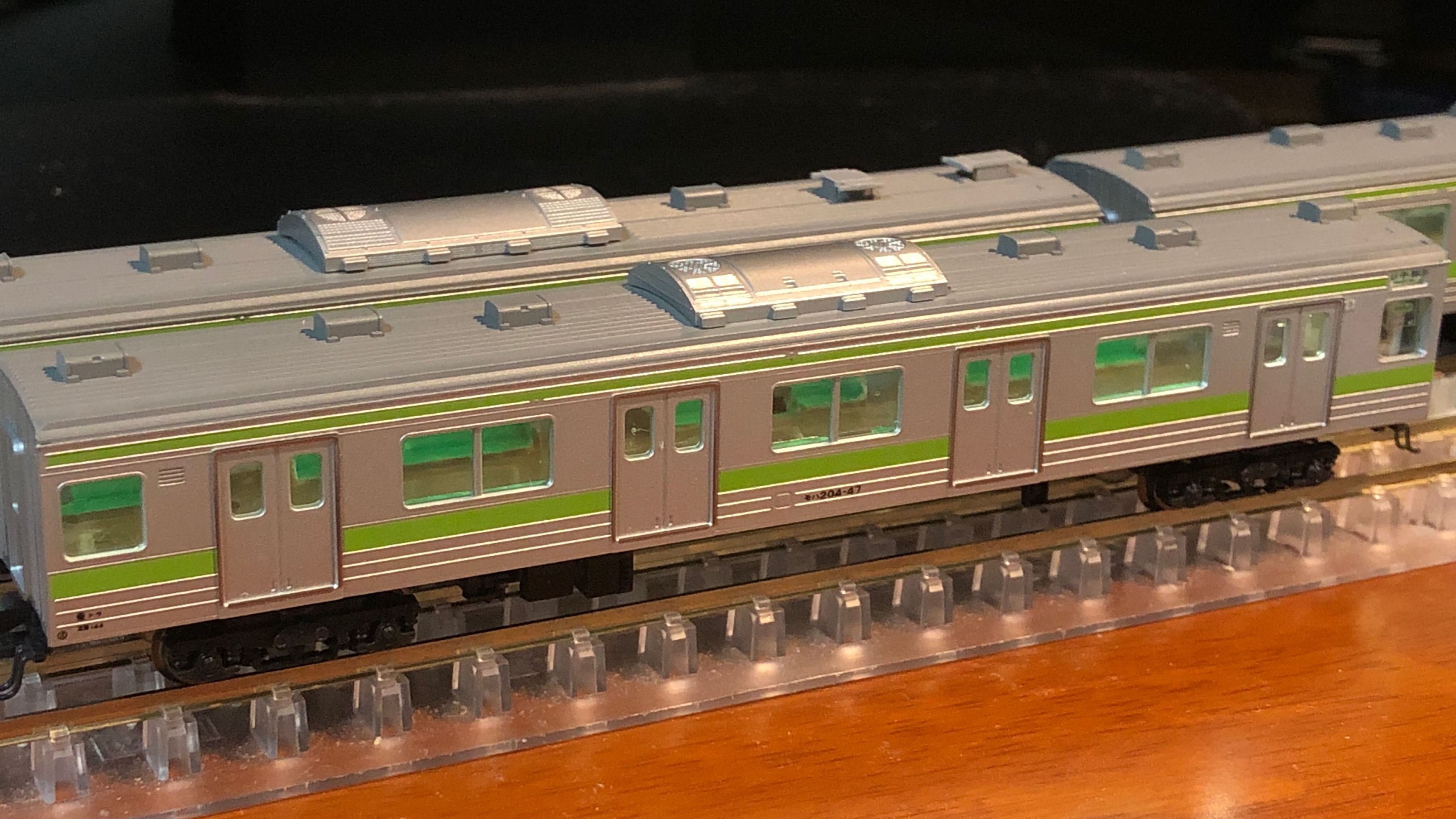 peld_y na platformě X: „KATO 205系山手線。 モハ205の主抵抗器