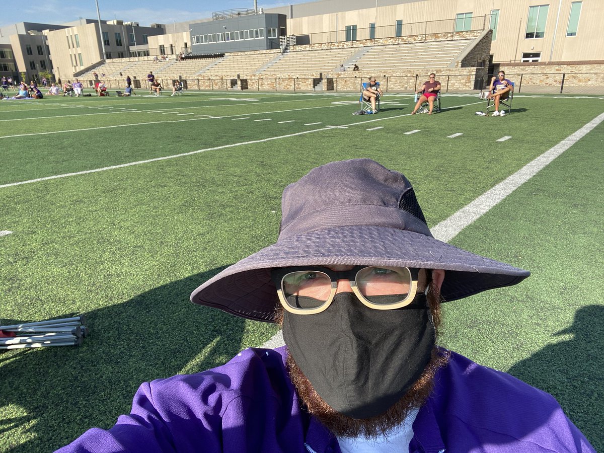 TheBrunsinator's tweet photo. Getting the new year started @NKCSchools with great weather and some distance at the best High School Football Field in KC #NKCConvo2020 #NorthtownTrue https://t.co/eEdpA1mQ6G