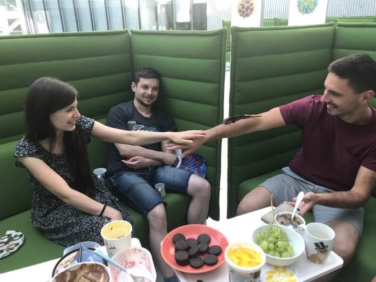 PlevkaLab's tweet photo. Farewell #icecream 🍨and #coffeetime ☕️ for our summer intern Crusty the #gecon 🦎 https://t.co/hxNHBGYmZ6