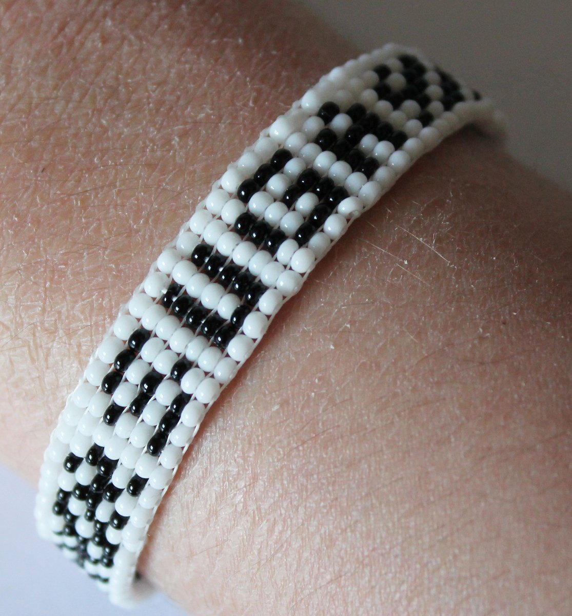 CosmicConCrafts's tweet photo. Wings inspired bracelets #BTS https://t.co/9WFcYuFF9Q