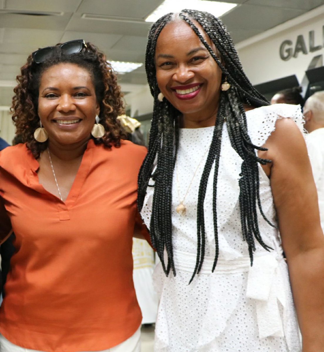 oliviasantana65's tweet image. É lindo ver nossa incrível Margareth Menezes sendo empossada como embaixadora da Unesco!

#BoteFéNoPovo
#MulherNoPoder
#MagaNaUnesco
@MagaAfroPop