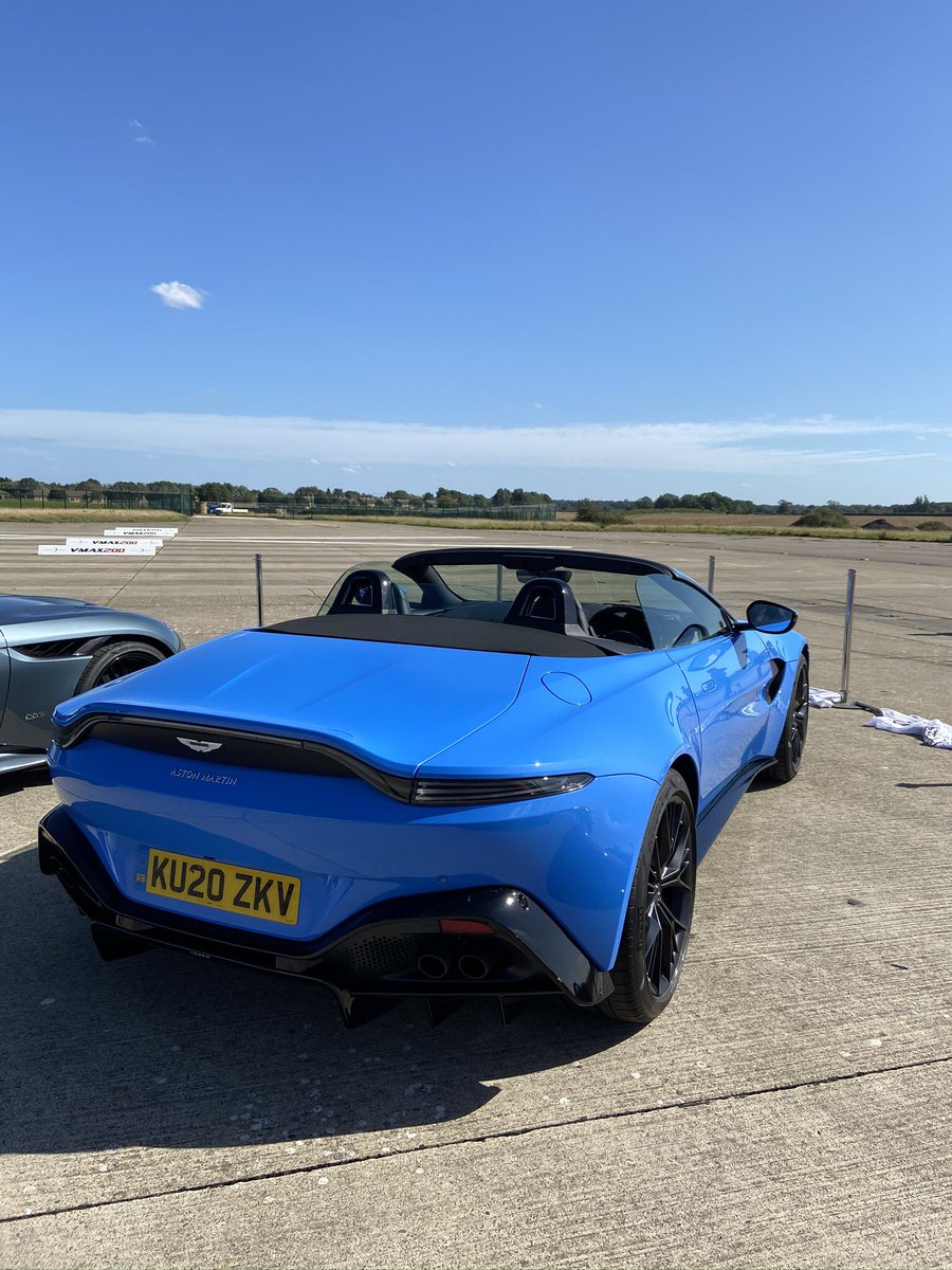 KatieKo007's tweet image. Superb day @VMax200mph yesterday with @GRANGEMOTORS @astonmartin #astonmartin #runway #vmax200