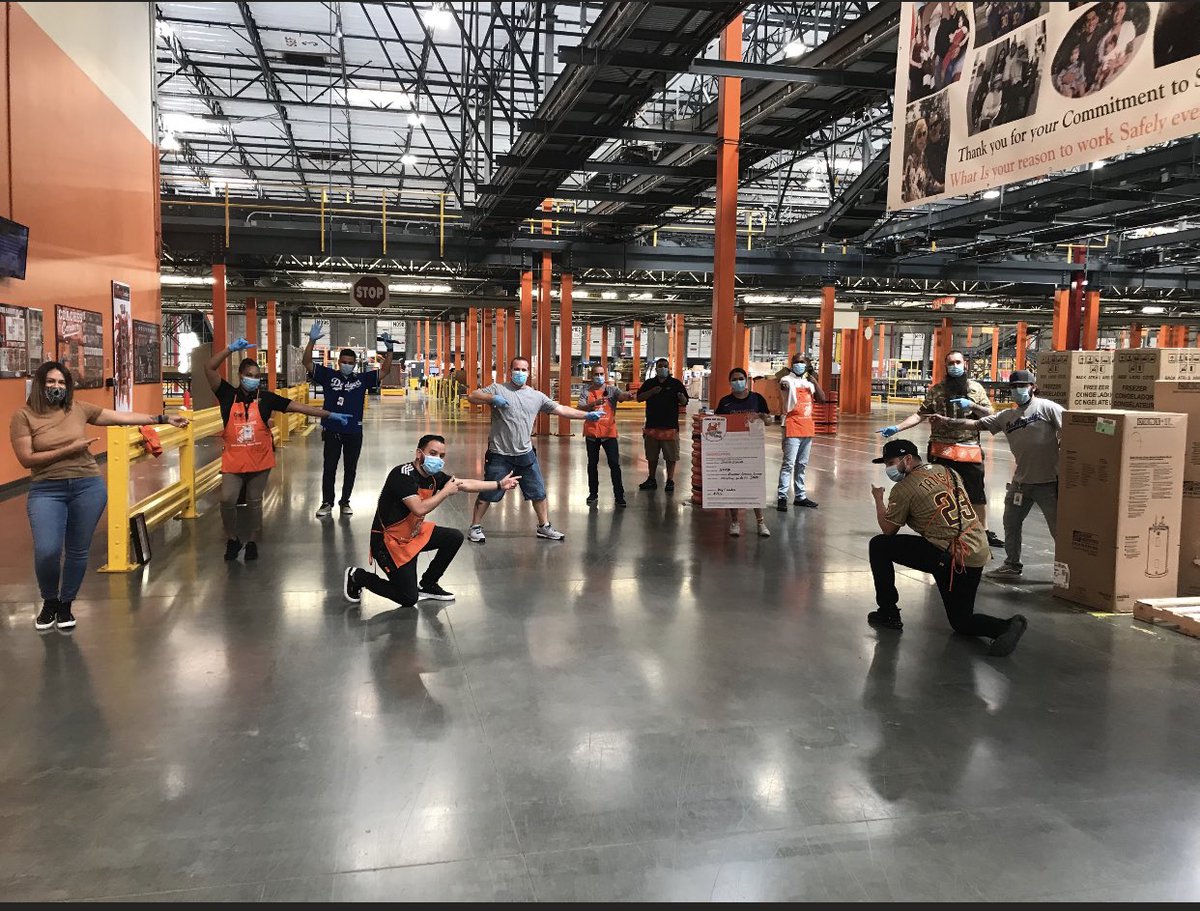 Team recognition walk to appreciate Jessica Estevez for taking care of our customers at The Home Depot #5087
Thank you