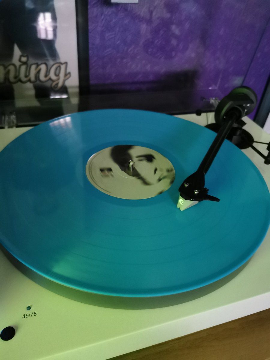 SeanHarrison71's tweet image. One week on and I still can't stop listening to this. It has been on repeat in the car as well #eveninexile #jamesdeanbradfield #Manics #manicstreetpreachers