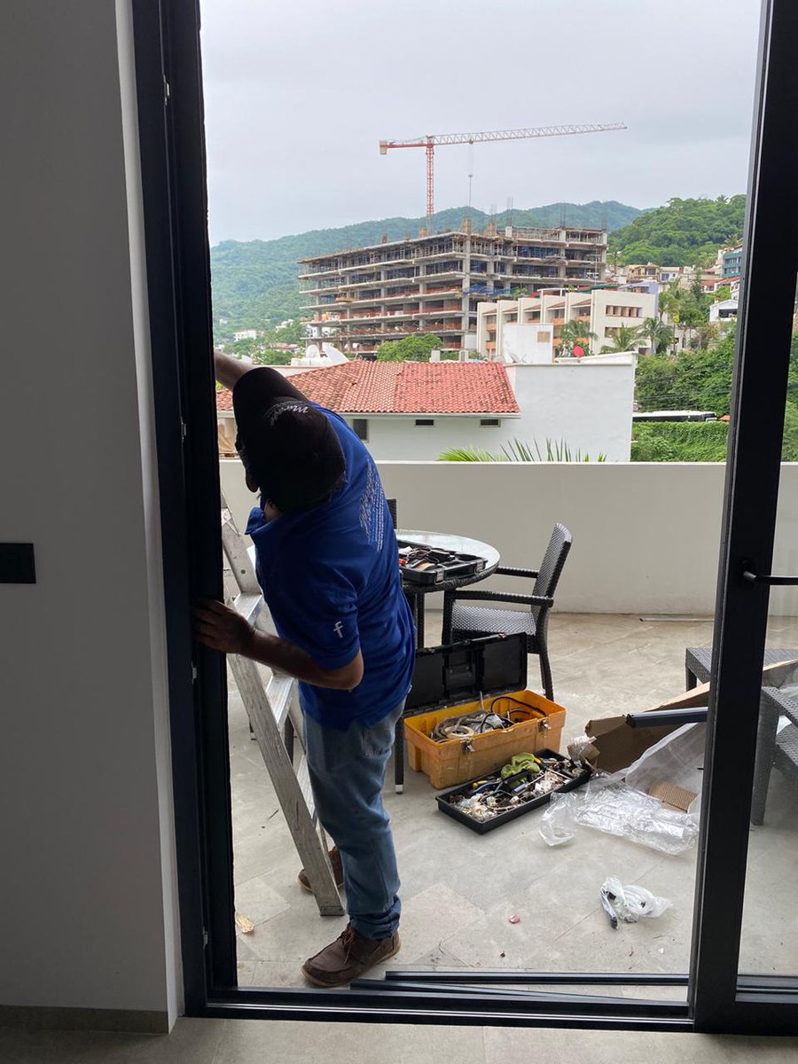 MexicoScreens's tweet photo. There are a lot of retractable screens for windows and doors on the market, but not many can stand up to the Mirage standards!~ https://t.co/giZSAFGIUa
#miragescreens #puertovallarta #nuevovallarta https://t.co/eR5QsXTDuB