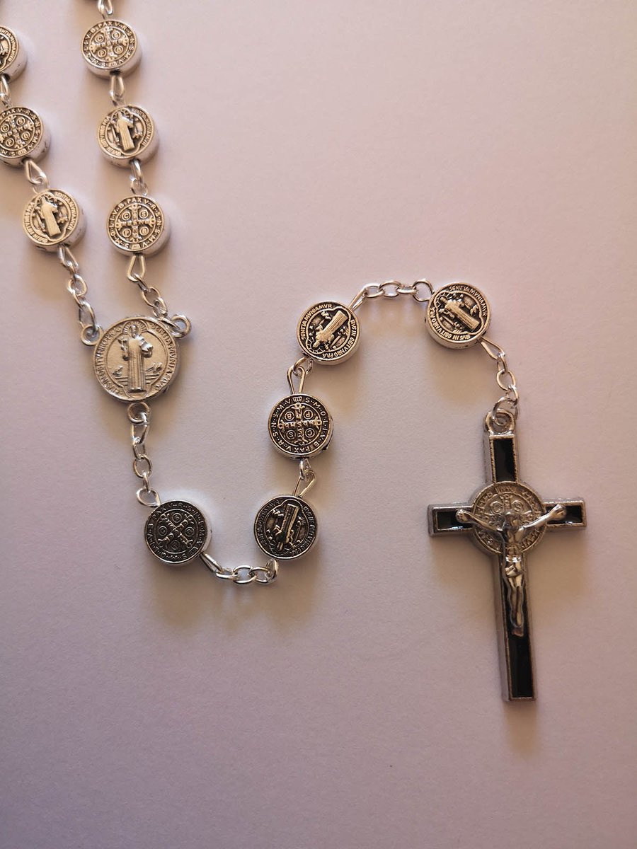 shrineshop's tweet photo. Explore our beautiful rosary selection and please join us for #ShrinePrayers live-streamed from the Holy House at 6pm every day | Discover more https://t.co/5MIumZDEzX #Christianity βοΈβͺοΈπ https://t.co/N0yUYXtll4