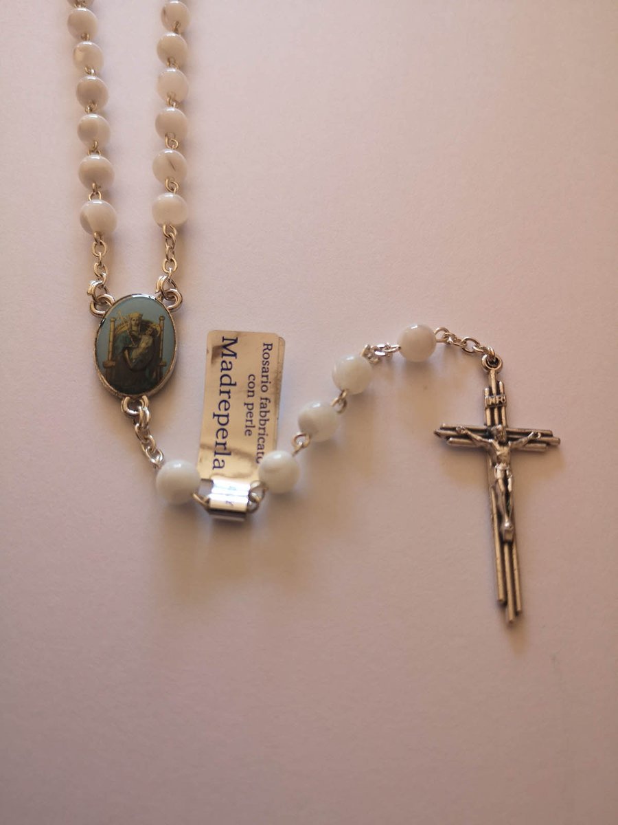 shrineshop's tweet photo. Explore our beautiful rosary selection and please join us for #ShrinePrayers live-streamed from the Holy House at 6pm every day | Discover more https://t.co/5MIumZDEzX #Christianity βοΈβͺοΈπ https://t.co/N0yUYXtll4