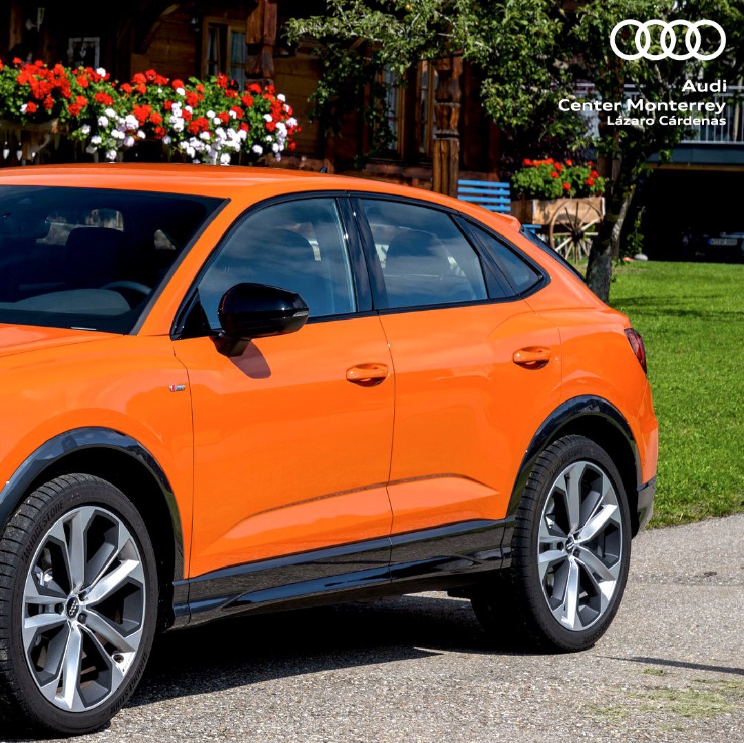 Atrévete a hacer que todos te volteen a ver. #audiq3sportback #audiquattro #audi #viernes