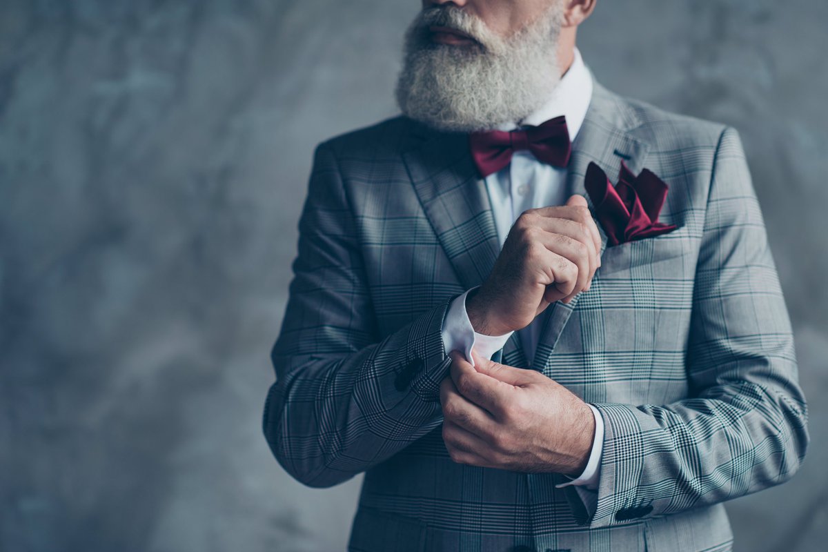 SilverMagUK's tweet photo. It’s #MensGroomingDay today and we are lucky to have a special column by @TheChapMag editor Gustav Temple on some #dandyish autumn #FashionTipsForMen #LifeBeginsAt50 https://t.co/CbcaZyuxgv