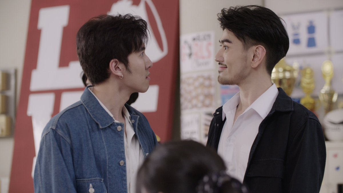 GMMTV's tweet photo. เจอเธอทีไร หัวใจเต้นรัววววว

#ยังคั่นกูEP2 #Still2gether
#GMMTV #GMM25 
 @Gunnzsmile @mmikesiri @loverrukk https://t.co/rglFM78z0q