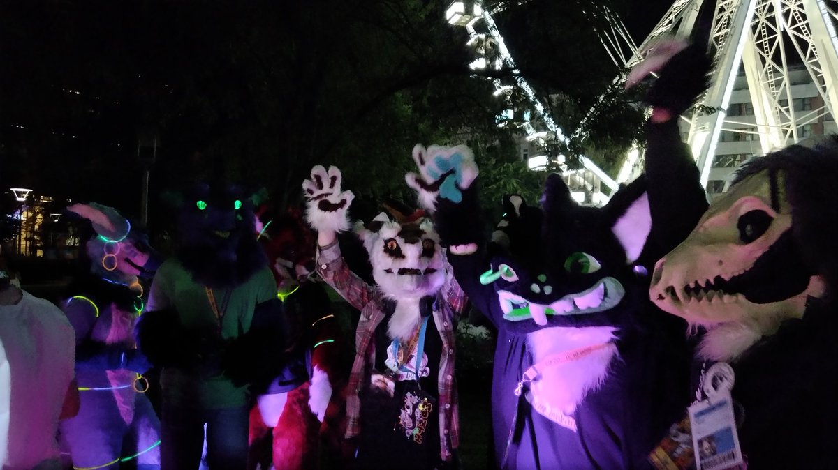 Nuru_the_Lynx's tweet photo. Managed to take a few pics with my phone during the pre-party furdance event Hello Budapest!

Thanks for making it real, guys!
It was absolutely worth the visit.

@Swatthy_syber @yeenbug @TToxicov @MionJenkins 

#HelloBudapest #Furdance https://t.co/PNvAiyTlMS