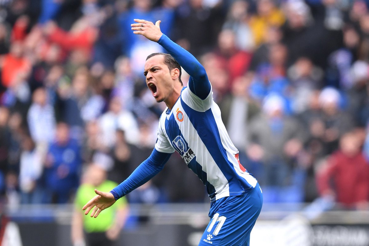 5- Raúl de Tomás 25 year old Spaniard at Espanyol. Raúl de Tomás mainly played in a 4-4-2 given a lot of freedom in attack. He is a poacher, doesn’t like to get involved in play a lot, but he is always in the best position to finish his chances.