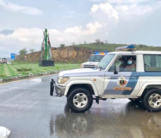 Badermasaker's tweet photo. أبطالنا في الحد الجنوبي، وفي الصحة، والأمن..
بإخلاصهم نفخر..
وبعزيمتهم نتباهى..
فاللهم مدّهم بقوةٍ من عندك
واحفظهم بعينك التي لا تنام
واجزهم عنا خير الجزاء
وأدم على بلادنا أمنها واستقرارها 🙏 https://t.co/lkB1qIgmgp