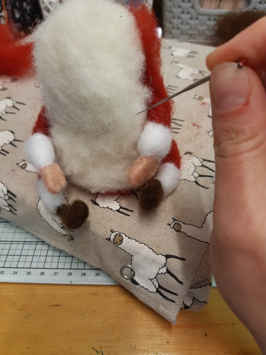 IthonC's tweet photo. Serious needle feltin' no G!!! @BBCRadio2 #seriousjockin https://t.co/VOSYI0f9MQ