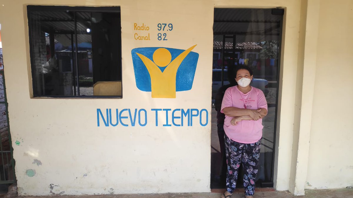 Les comparto como es el nivel de involucramiento con <a href="/nuevotiempored/">Radio Nuevo Tiempo</a> en Guarambaré Paraguay. 
Varias casas han sido pintadas así. Incluso hay piedras grandes en las calles pintadas por nuestros hermanos pormocionando la Radio y la TV. Estamos #ConectadosParaSalvar
<a href="/adventistaspy/">Adventistas Paraguay</a>