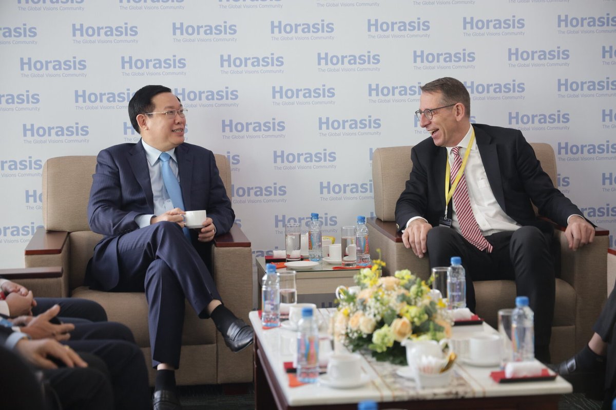 Dream Tank is honored to partner with <a href="/HorasisOrg/">Horasis</a> for their #ExtraordinaryMeeting! <a href="/heidicup/">heidicup</a> and our #DreamTank team cannot wait to change the world with you! 
Register here: bit.ly/3g3eLx4
#worldchanging #innovation #youth #Horasis