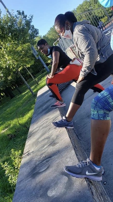 BronxAlumnaeDST's tweet photo. Fitness Friday! Or Fitness everyday... our members walk it out daily in different Bronx neighborhoods. https://t.co/uX2NhAOypH