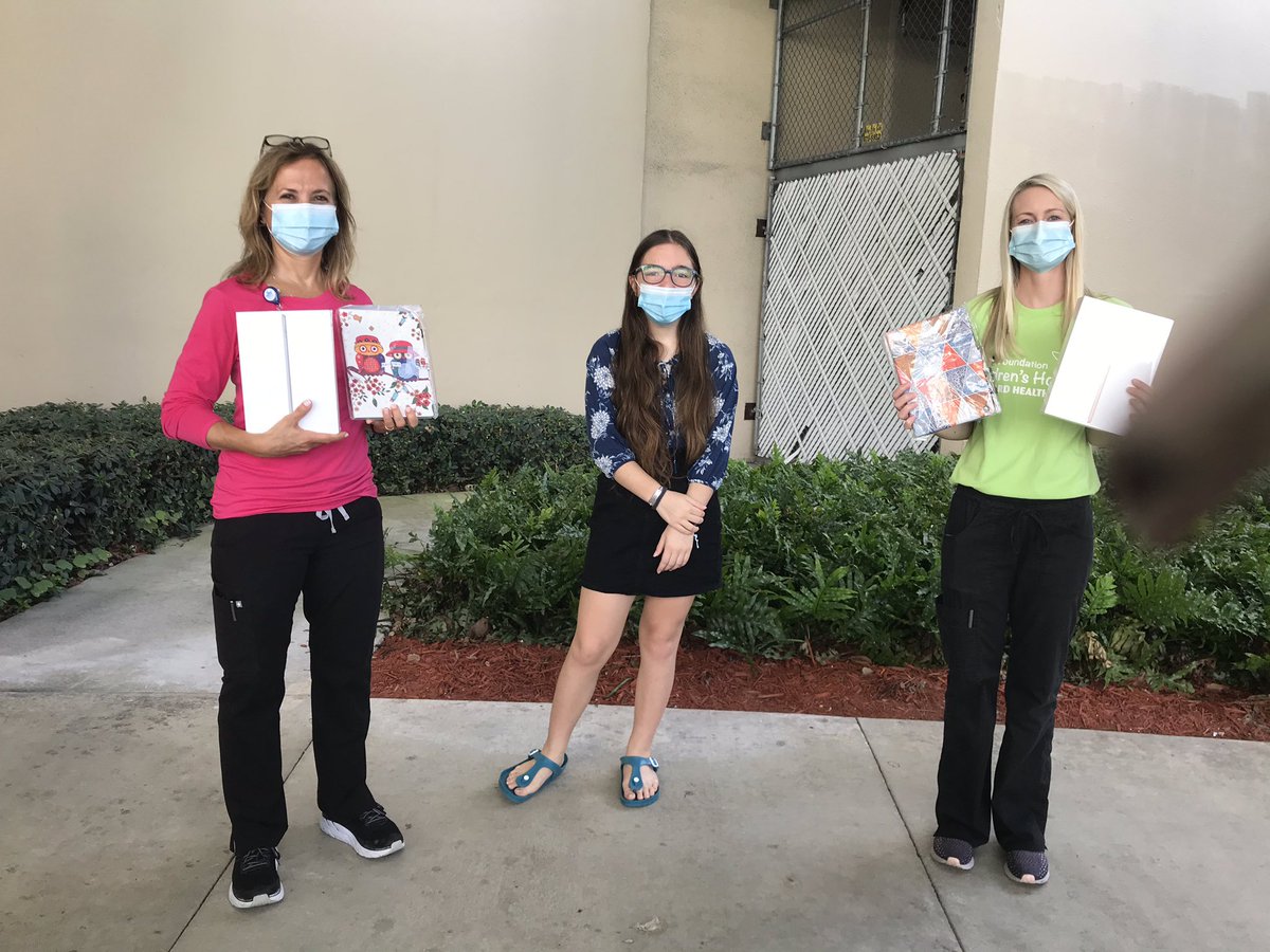 I donated six more iPads to the Salah Foundation at Broward Health today! This means that six more child oncology patients will be able to connect with the outside world during treatment 😄 #leonsroar #roaringuptocancer #showyourroar <a href="/Leons_Roar/">Leon’s Roar</a>